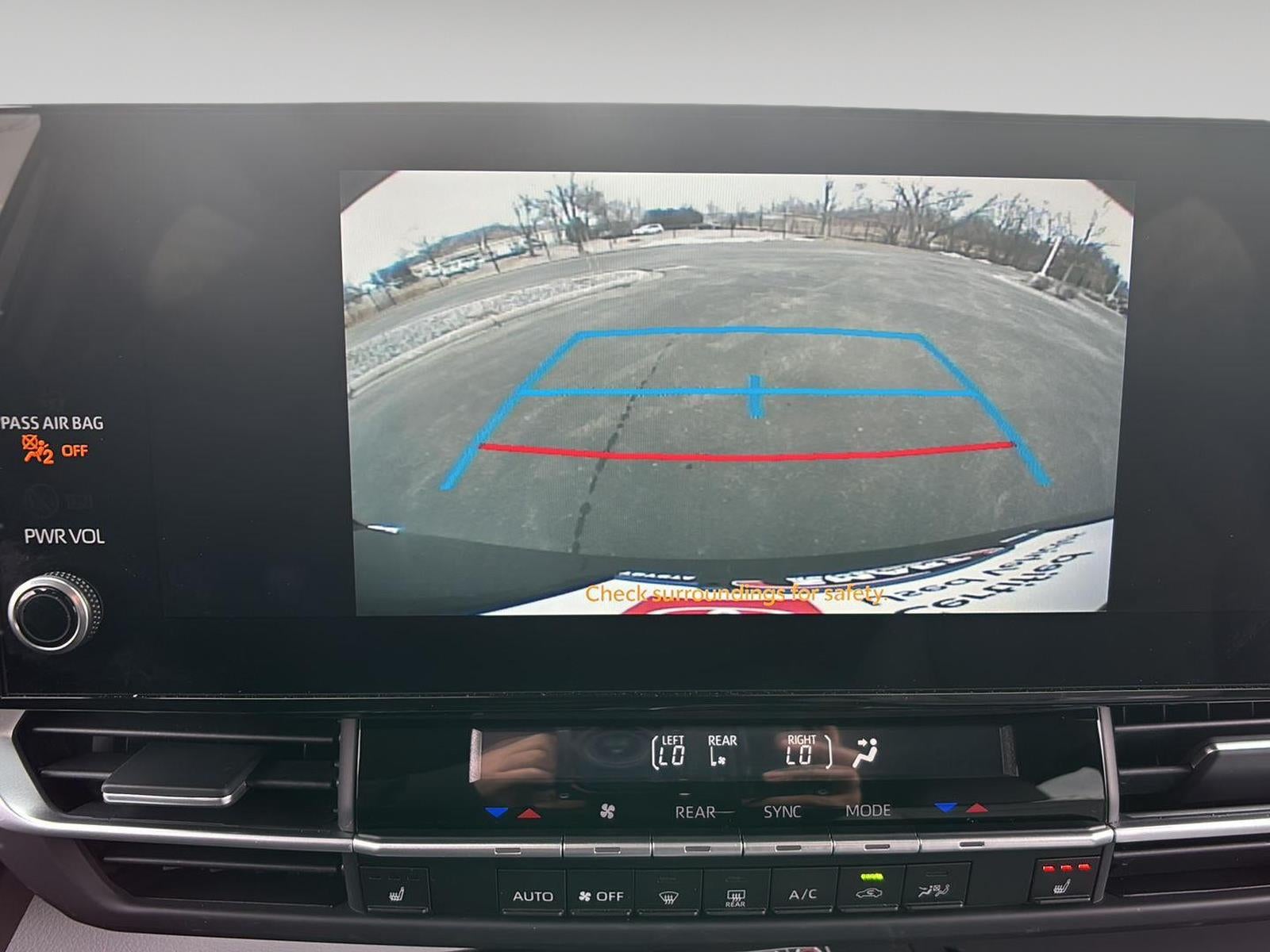 2025 Toyota Sienna XLE 7-Passenger