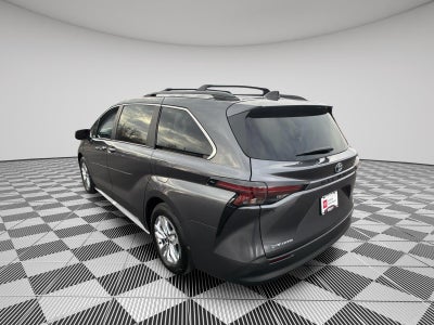 2025 Toyota Sienna XLE 7-Passenger