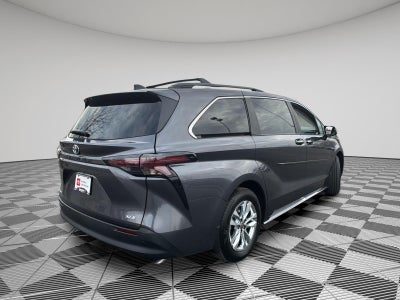 2025 Toyota Sienna XLE 7-Passenger