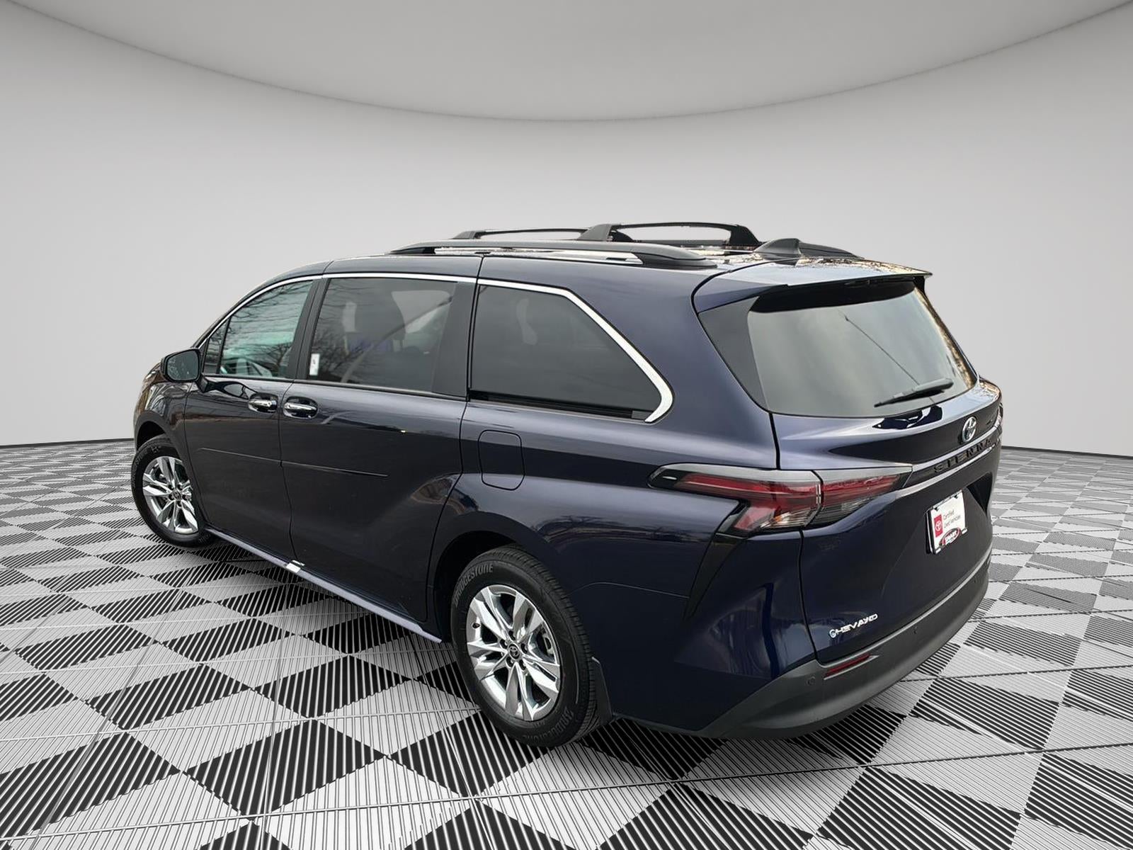 2025 Toyota Sienna XLE 7-Passenger