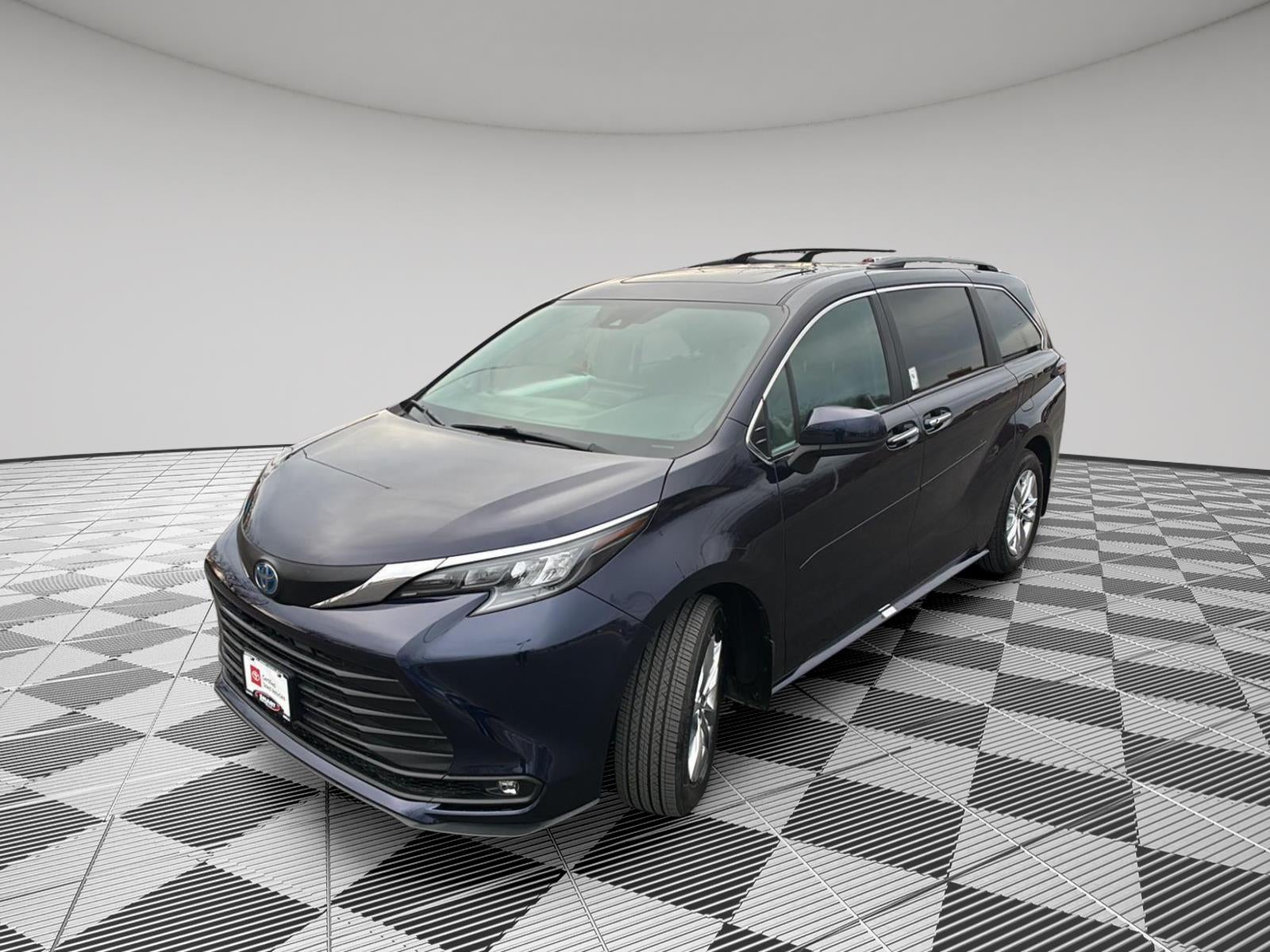 2025 Toyota Sienna XLE 7-Passenger