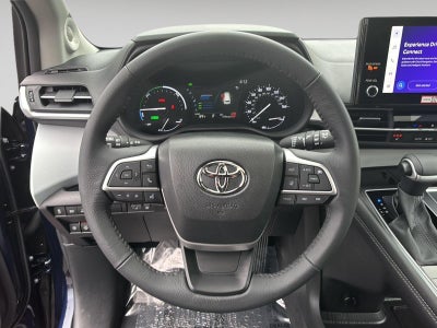 2025 Toyota Sienna XLE 7-Passenger