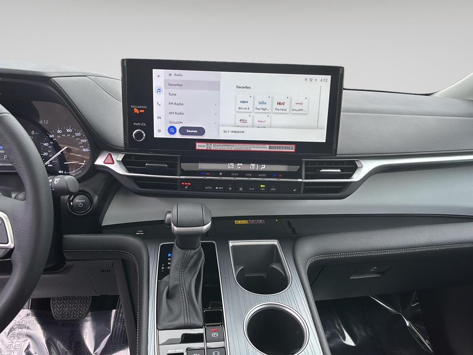 2025 Toyota Sienna XLE 7-Passenger