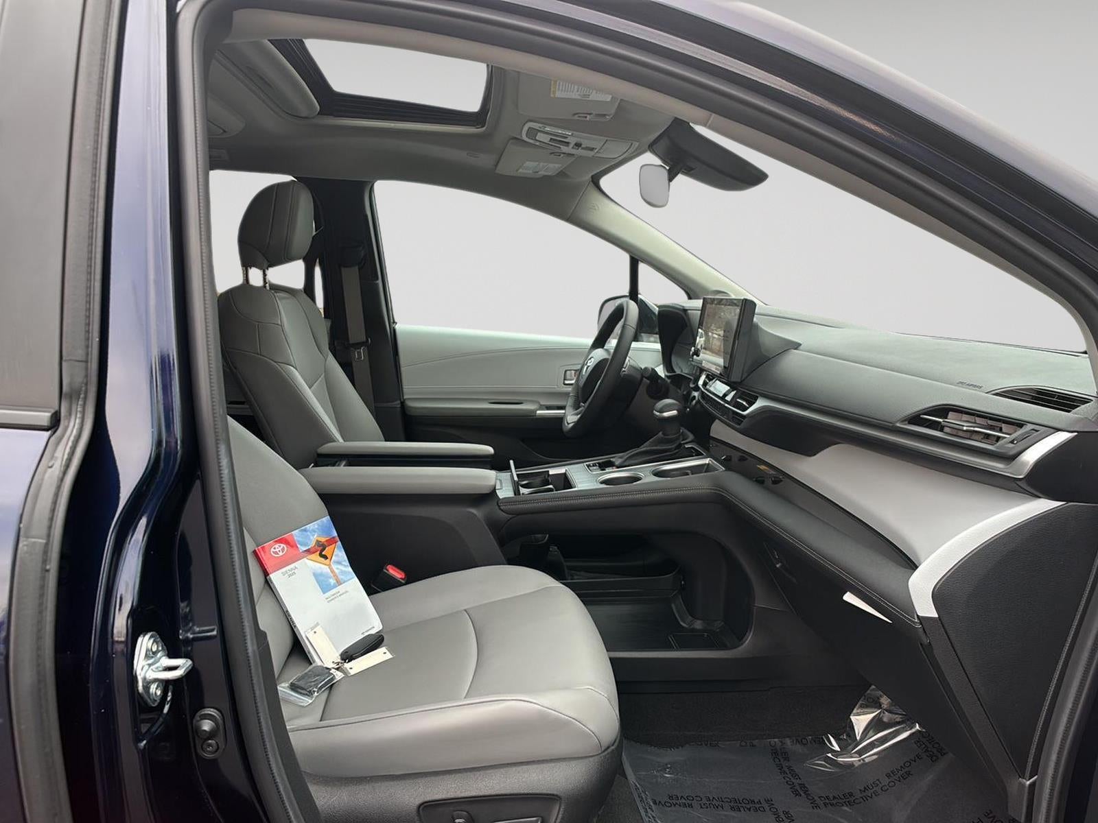 2025 Toyota Sienna XLE 7-Passenger