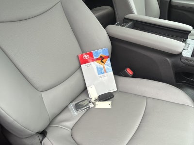 2025 Toyota Sienna XLE 7-Passenger