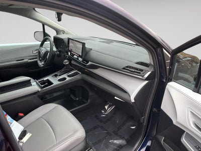 2025 Toyota Sienna XLE 7-Passenger