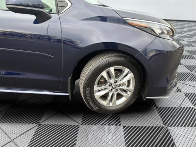2025 Toyota Sienna XLE 7-Passenger