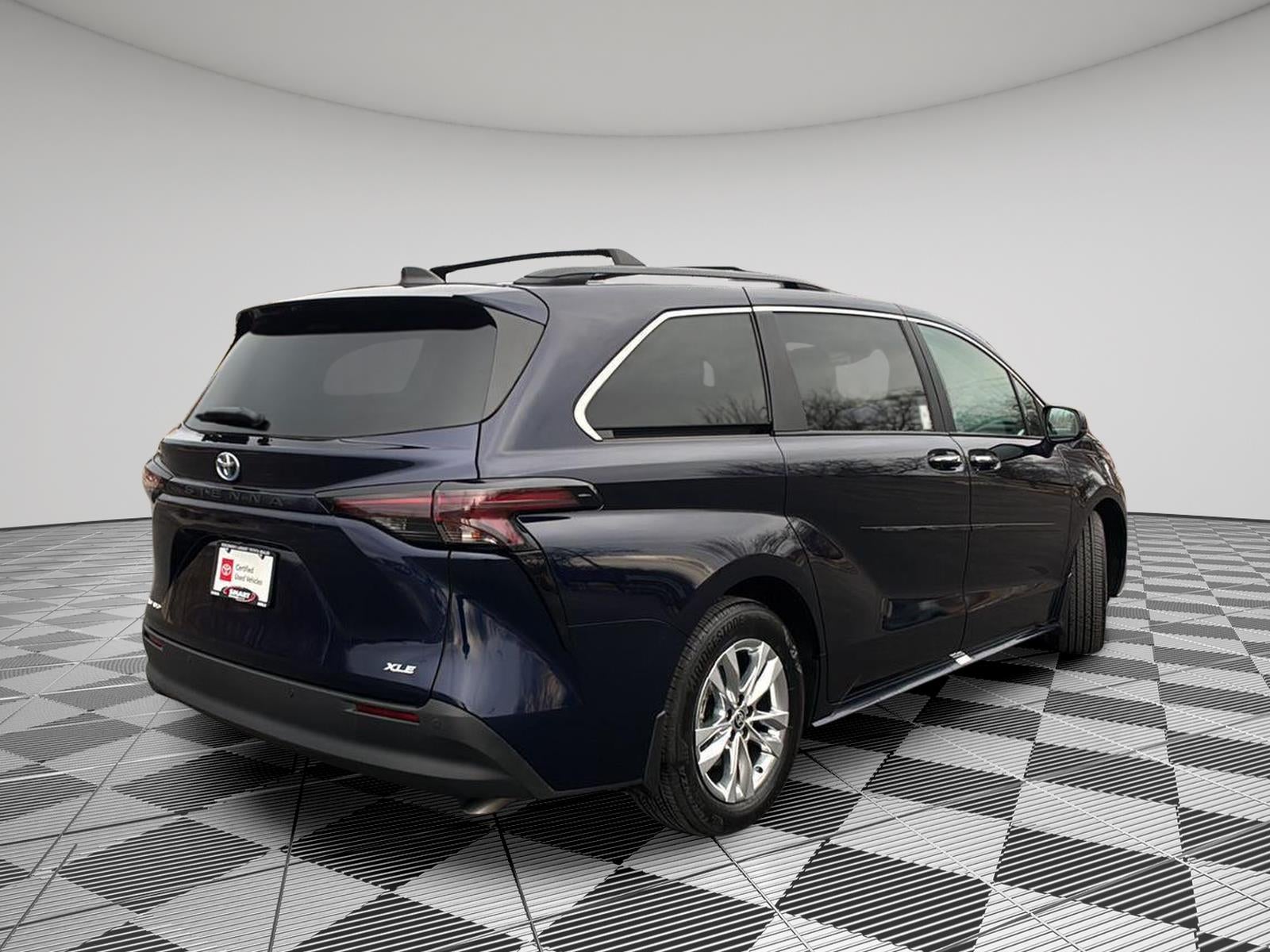 2025 Toyota Sienna XLE 7-Passenger