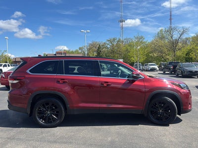 2019 Toyota Highlander SE