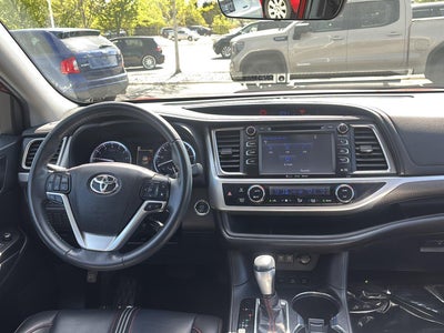 2019 Toyota Highlander SE
