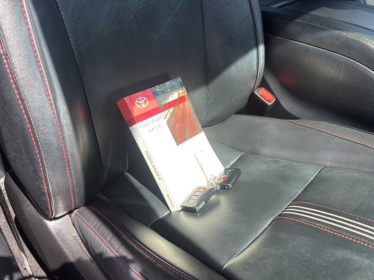 2019 Toyota Highlander SE