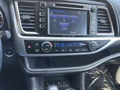 2019 Toyota Highlander SE