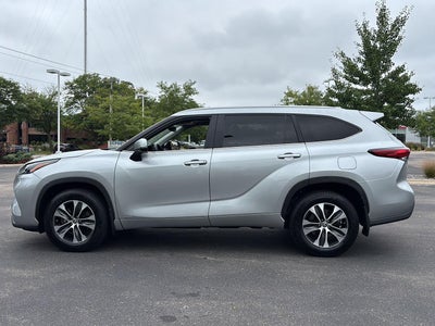 2023 Toyota Highlander Hybrid XLE