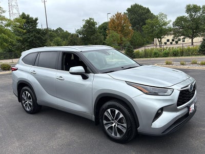 2023 Toyota Highlander Hybrid XLE