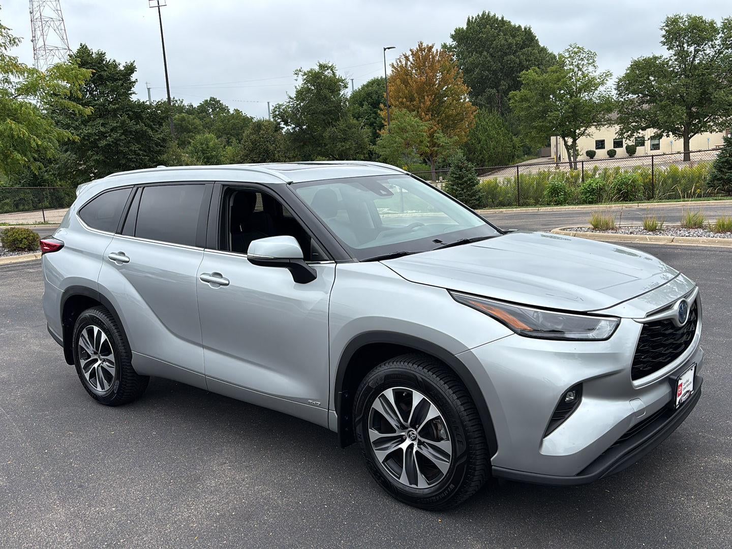 2023 Toyota Highlander Hybrid XLE
