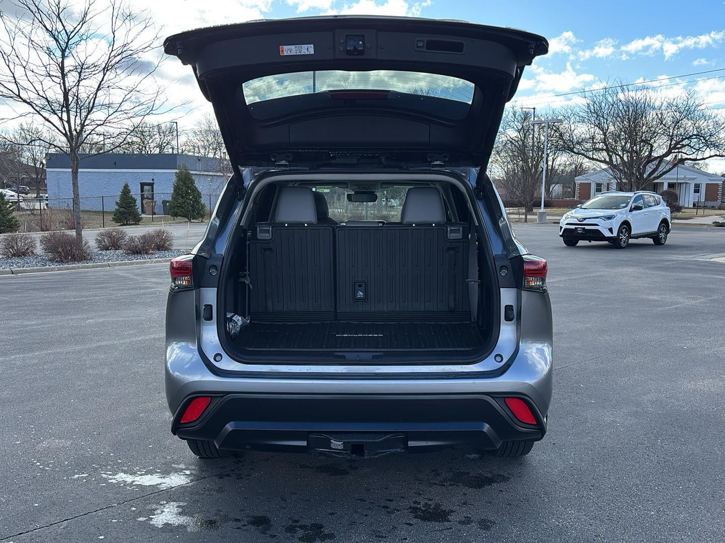2025 Toyota Highlander Hybrid XLE