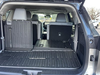 2025 Toyota Highlander Hybrid XLE