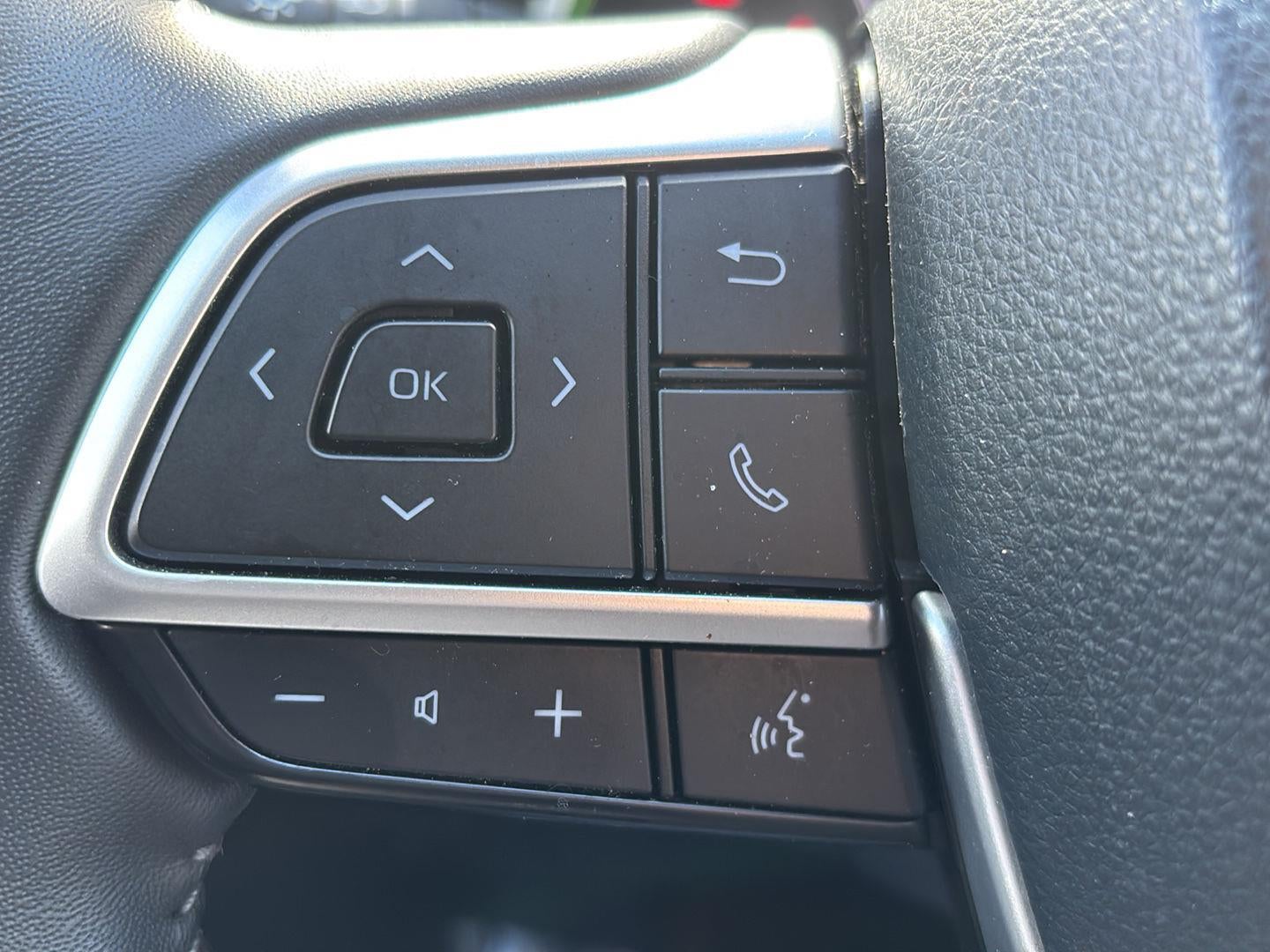 2025 Toyota Highlander Hybrid XLE