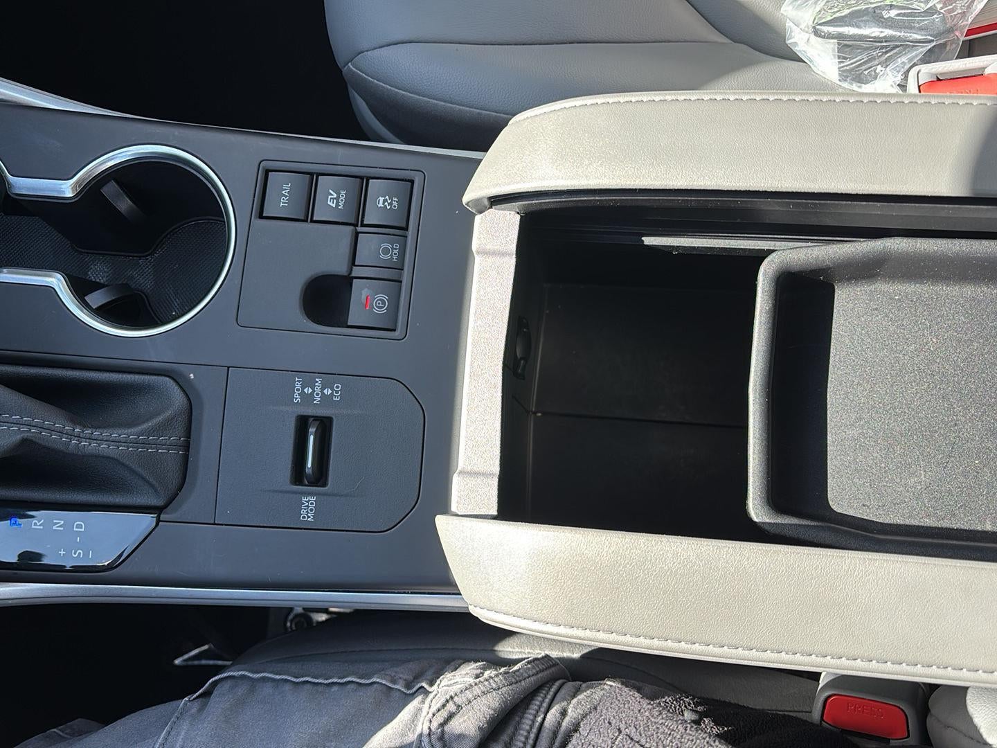 2025 Toyota Highlander Hybrid XLE