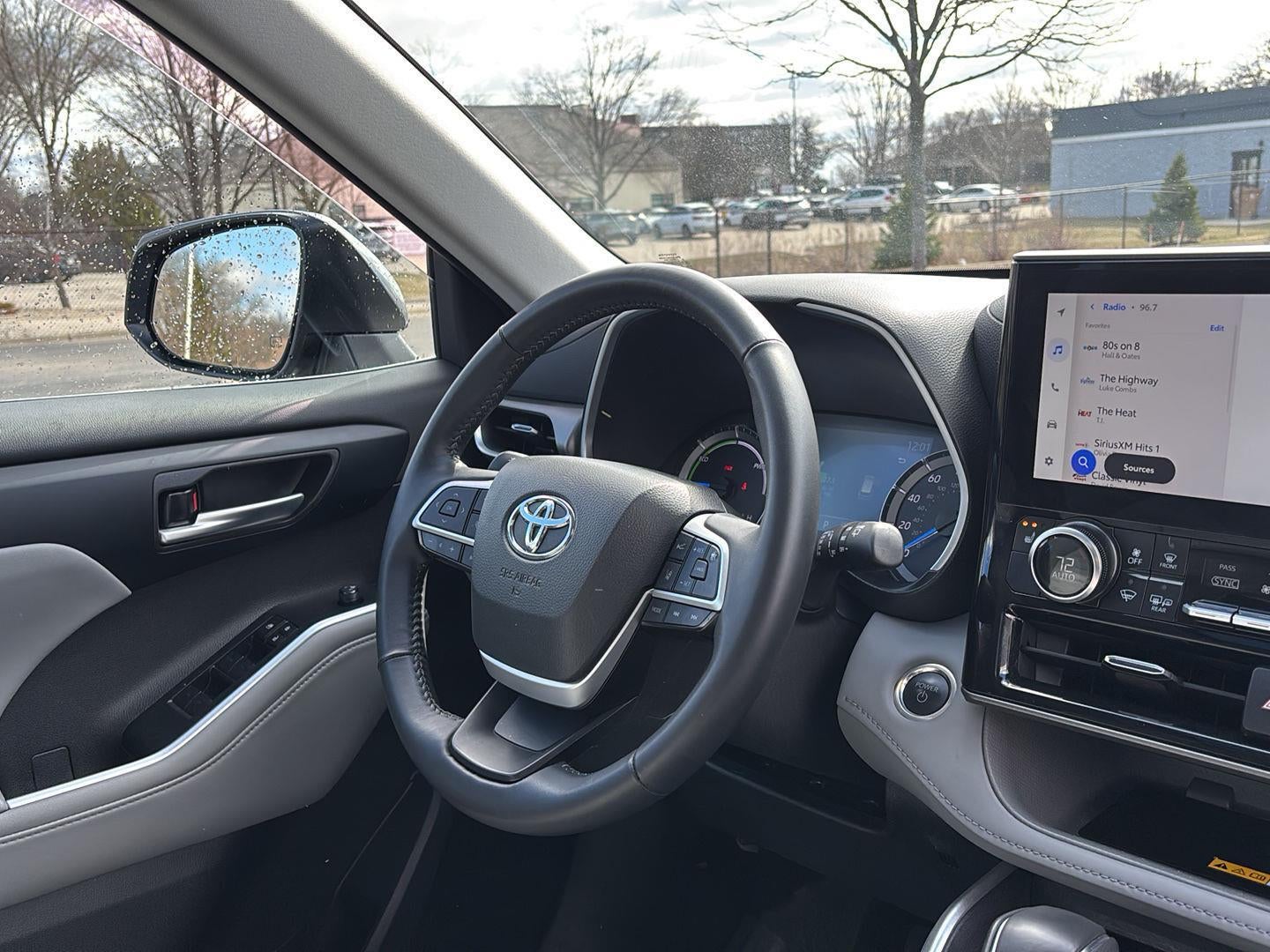 2025 Toyota Highlander Hybrid XLE