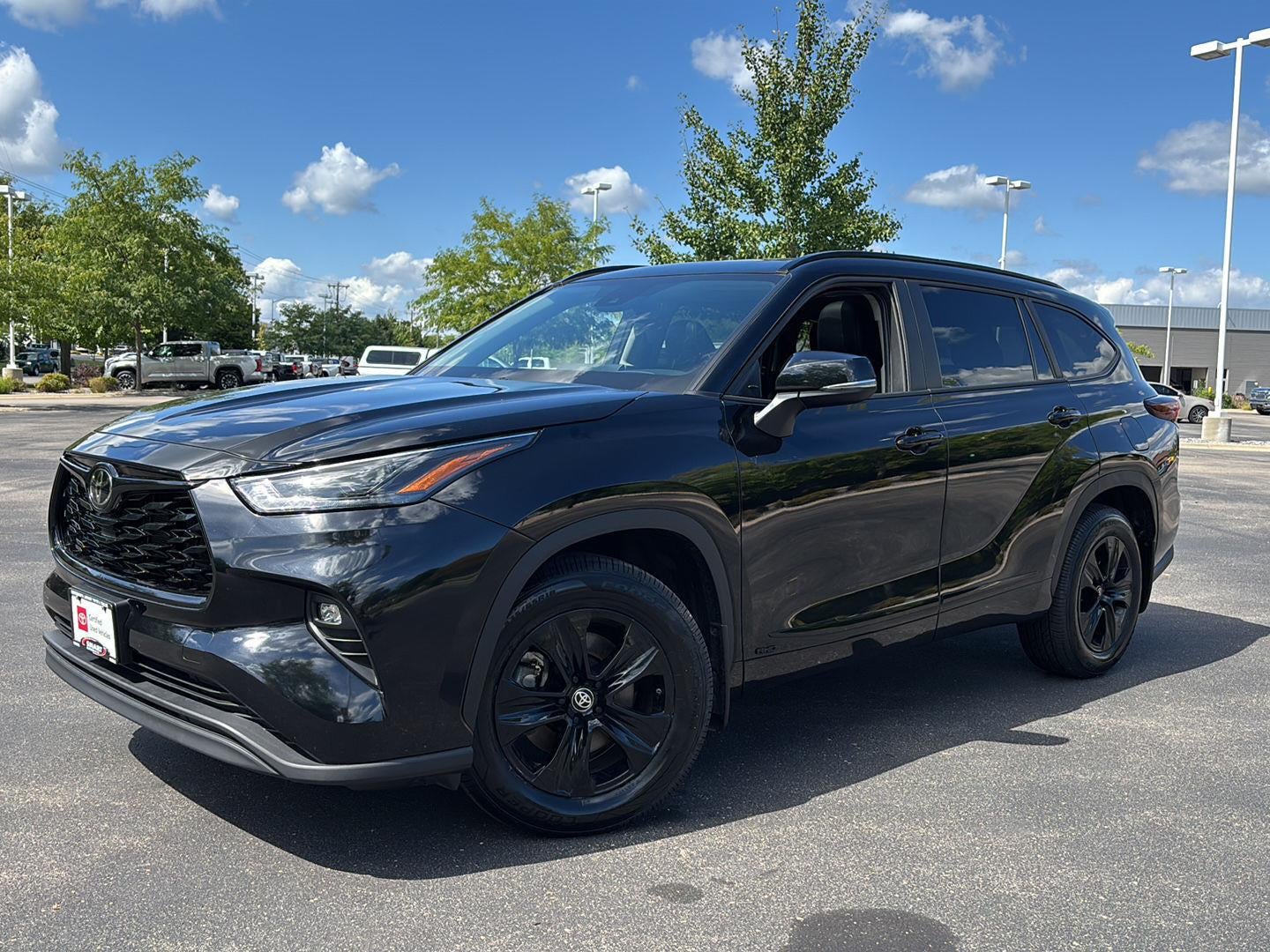 2025 Toyota Highlander Hybrid XLE Nightshade