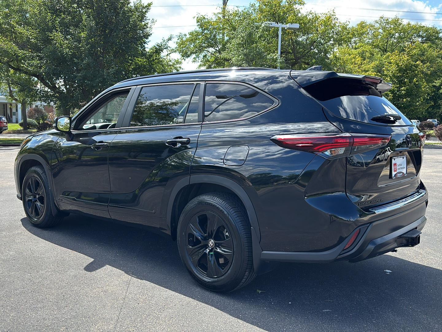 2025 Toyota Highlander Hybrid XLE Nightshade