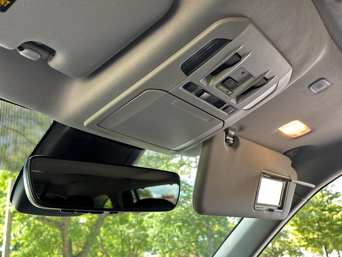 2025 Toyota Highlander Hybrid XLE Nightshade