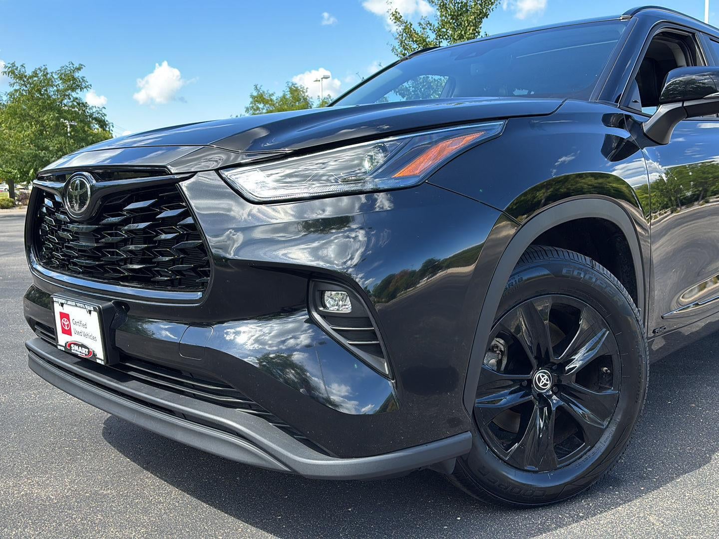 2025 Toyota Highlander Hybrid XLE Nightshade