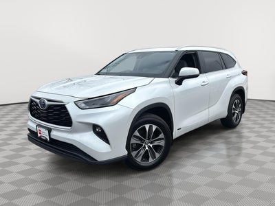 2024 Toyota Highlander Hybrid XLE