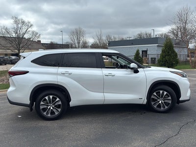 2024 Toyota Highlander Hybrid XLE