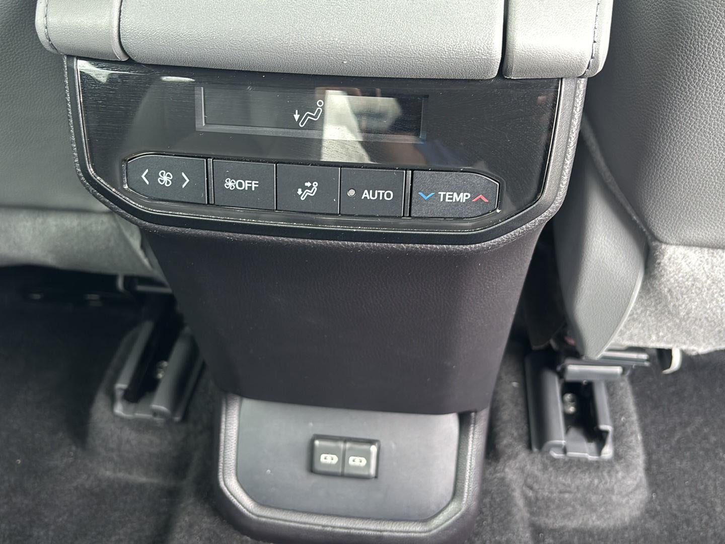 2024 Toyota Highlander Hybrid XLE