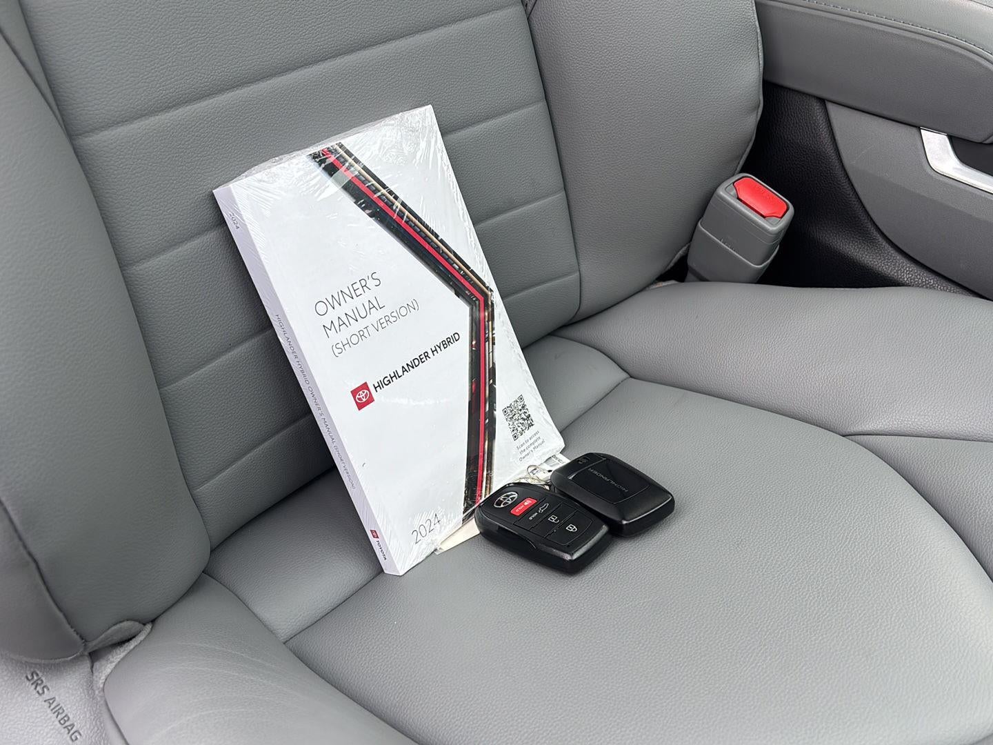 2024 Toyota Highlander Hybrid XLE