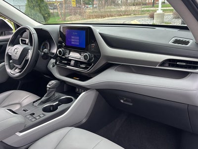 2024 Toyota Highlander Hybrid XLE