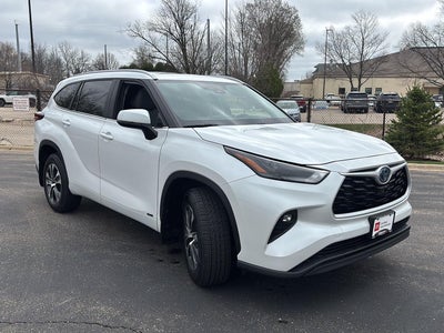 2024 Toyota Highlander Hybrid XLE