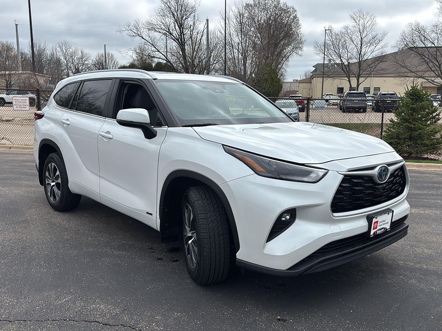 2024 Toyota Highlander Hybrid XLE