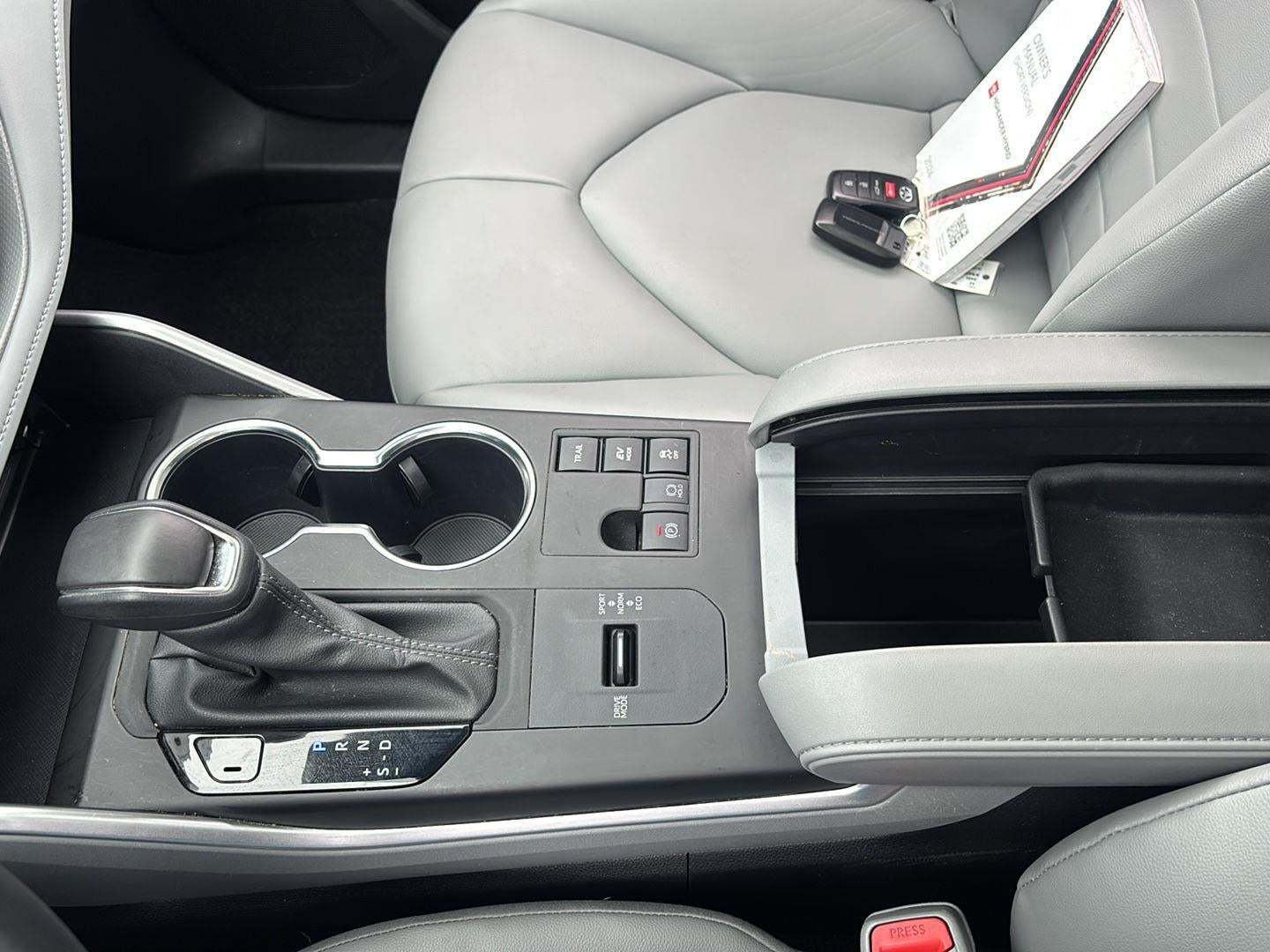 2024 Toyota Highlander Hybrid XLE