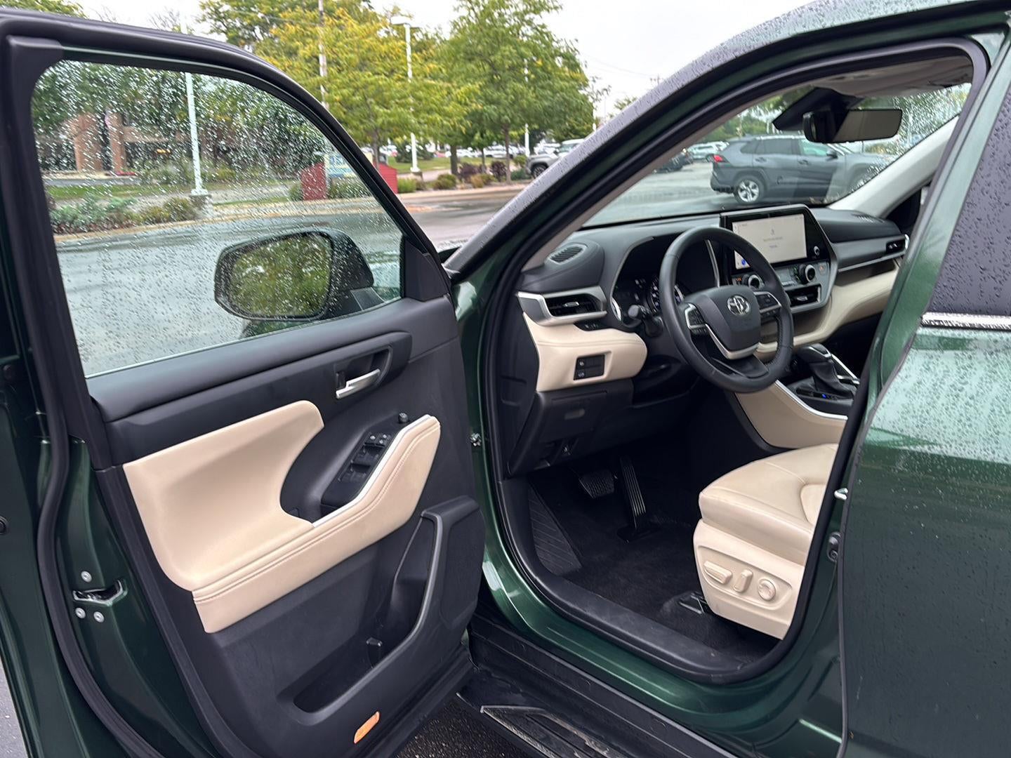 2025 Toyota Highlander Hybrid XLE AWD (Natl)