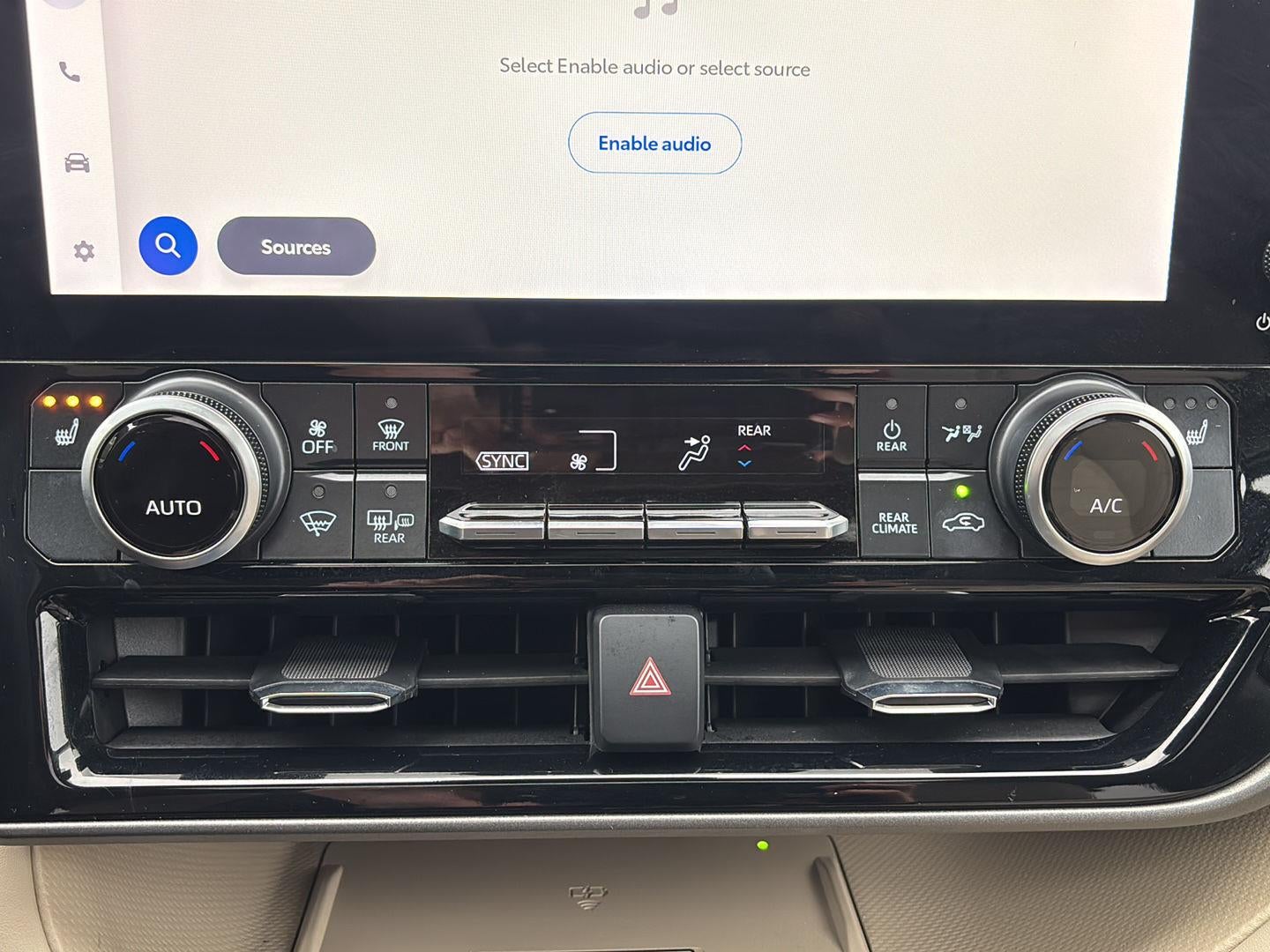 2025 Toyota Highlander Hybrid XLE AWD (Natl)