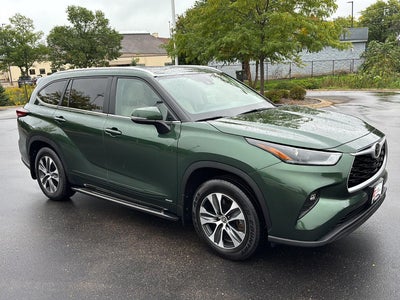 2025 Toyota Highlander Hybrid XLE AWD (Natl)