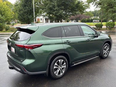 2025 Toyota Highlander Hybrid XLE AWD (Natl)