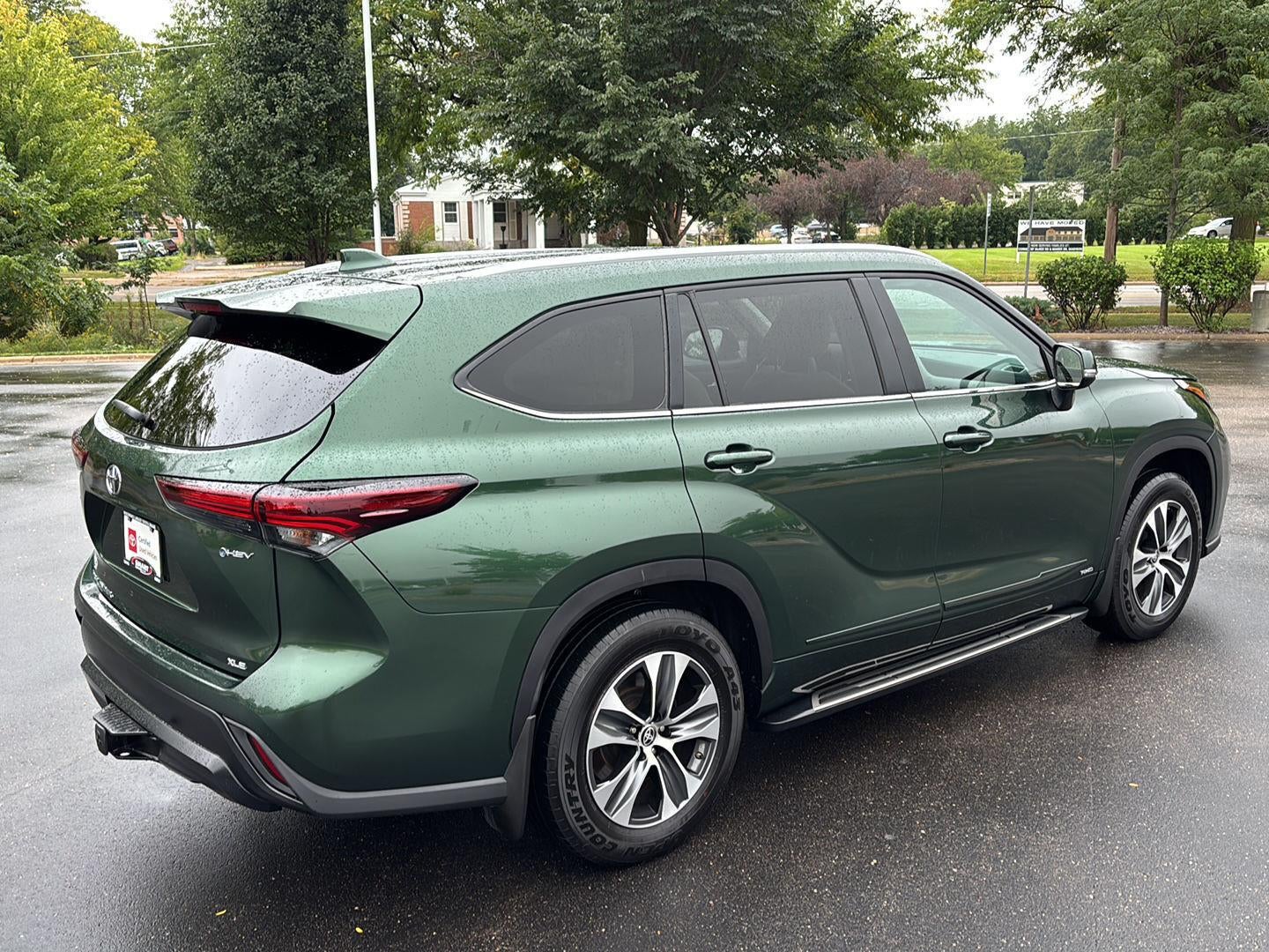 2025 Toyota Highlander Hybrid XLE AWD (Natl)