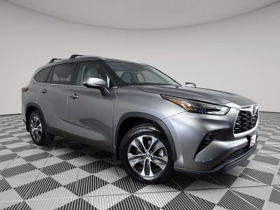 2025 Toyota Highlander XLE