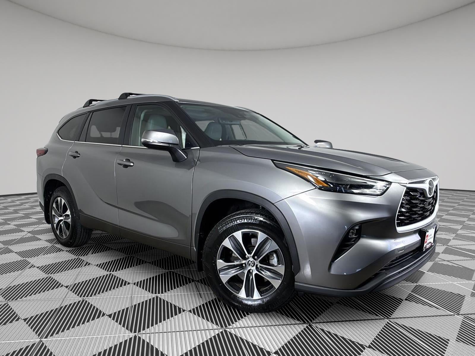 2025 Toyota Highlander XLE