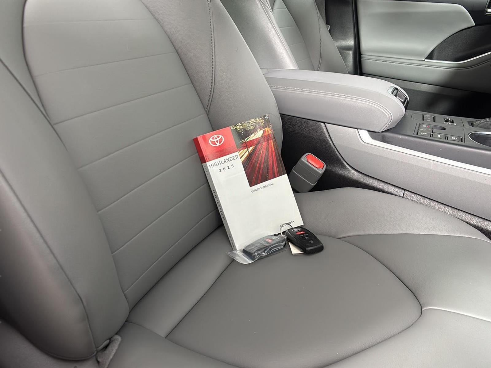 2025 Toyota Highlander XLE