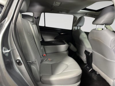 2025 Toyota Highlander XLE