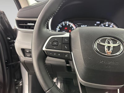 2025 Toyota Highlander XLE