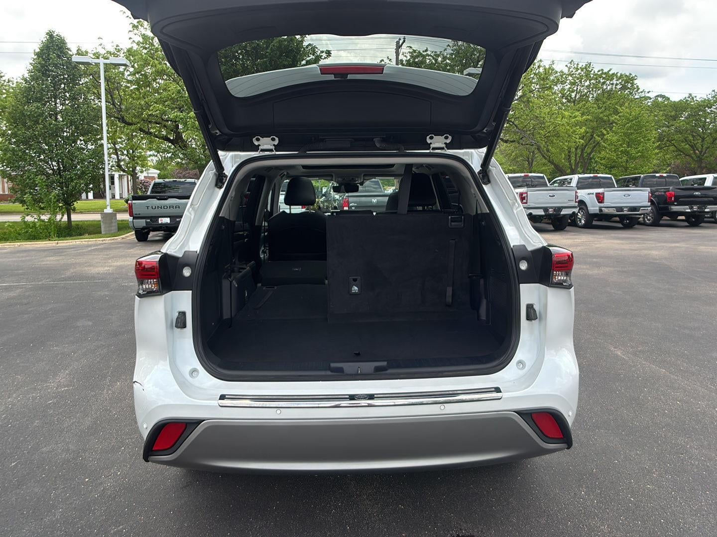 2023 Toyota Highlander Platinum