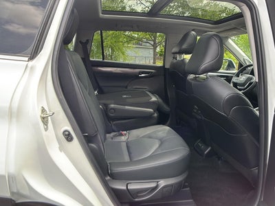 2023 Toyota Highlander Platinum