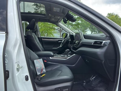 2023 Toyota Highlander Platinum