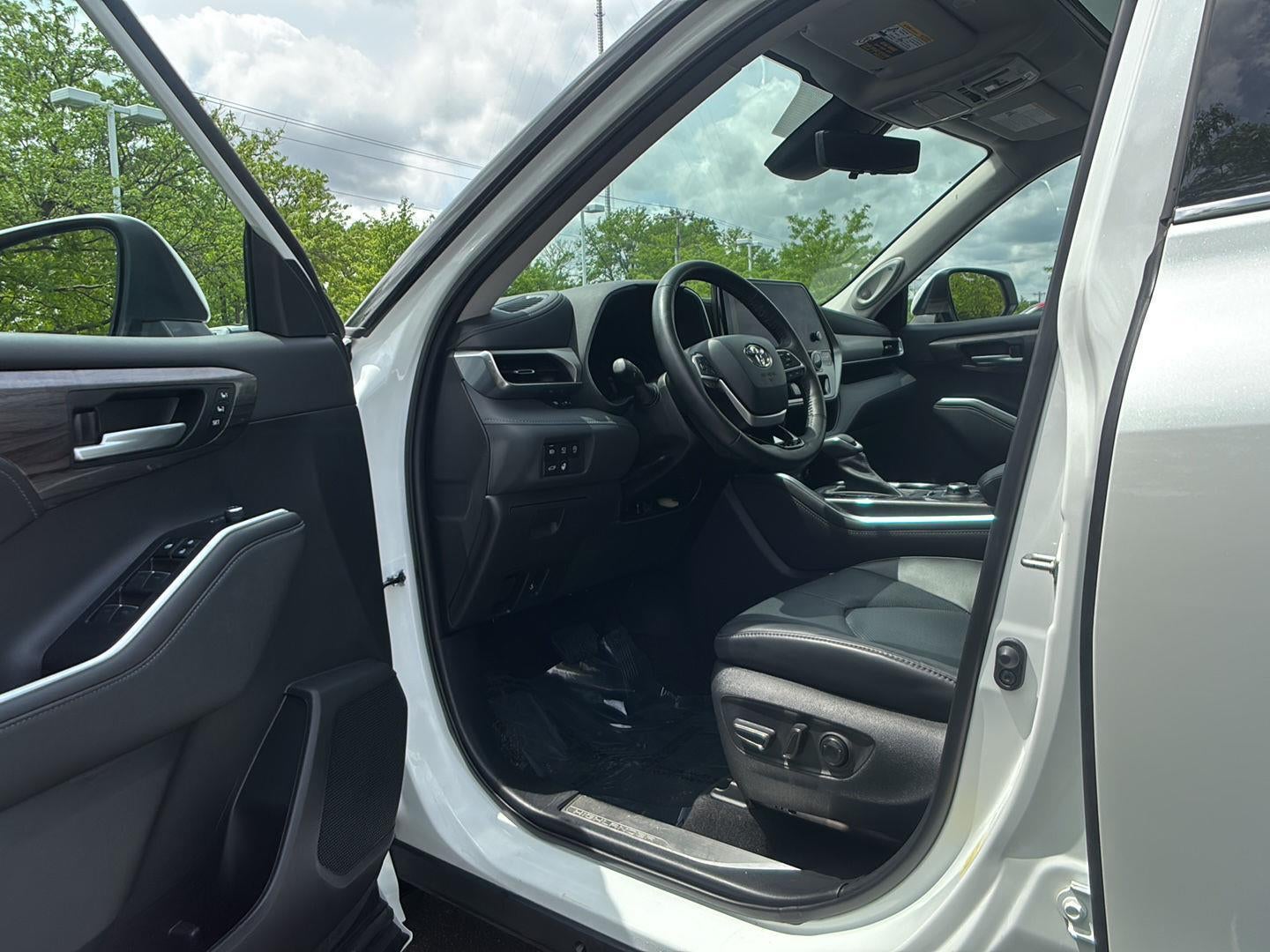 2023 Toyota Highlander Platinum